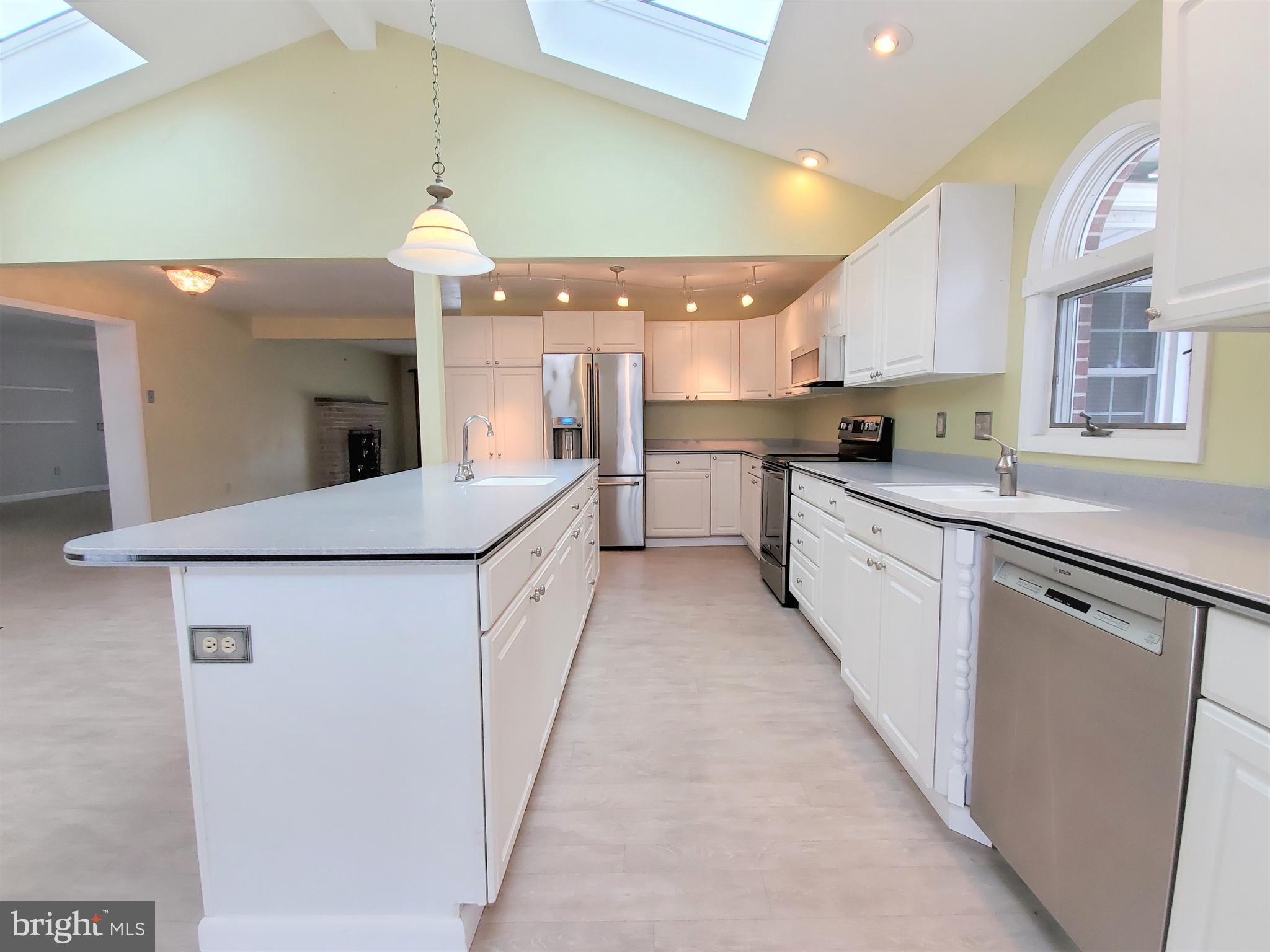 OAK HILL - Residential