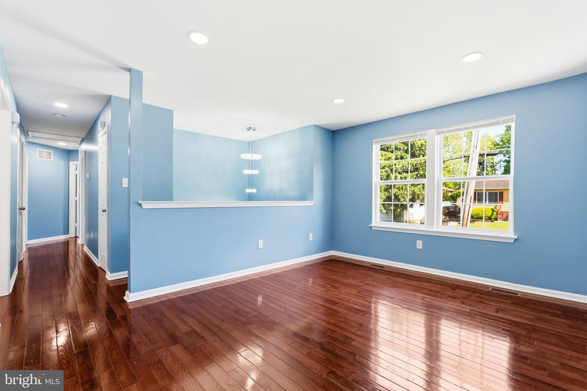 CATONSVILLE MANOR - Residential