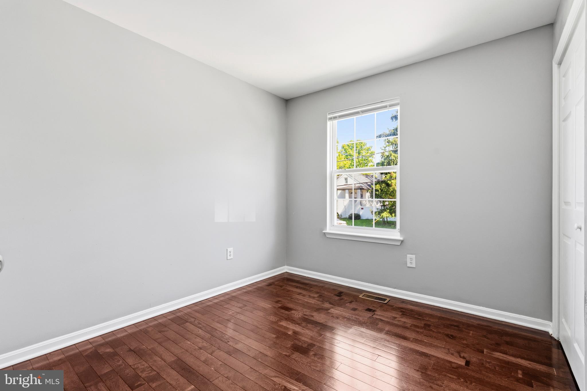 CATONSVILLE MANOR - Residential