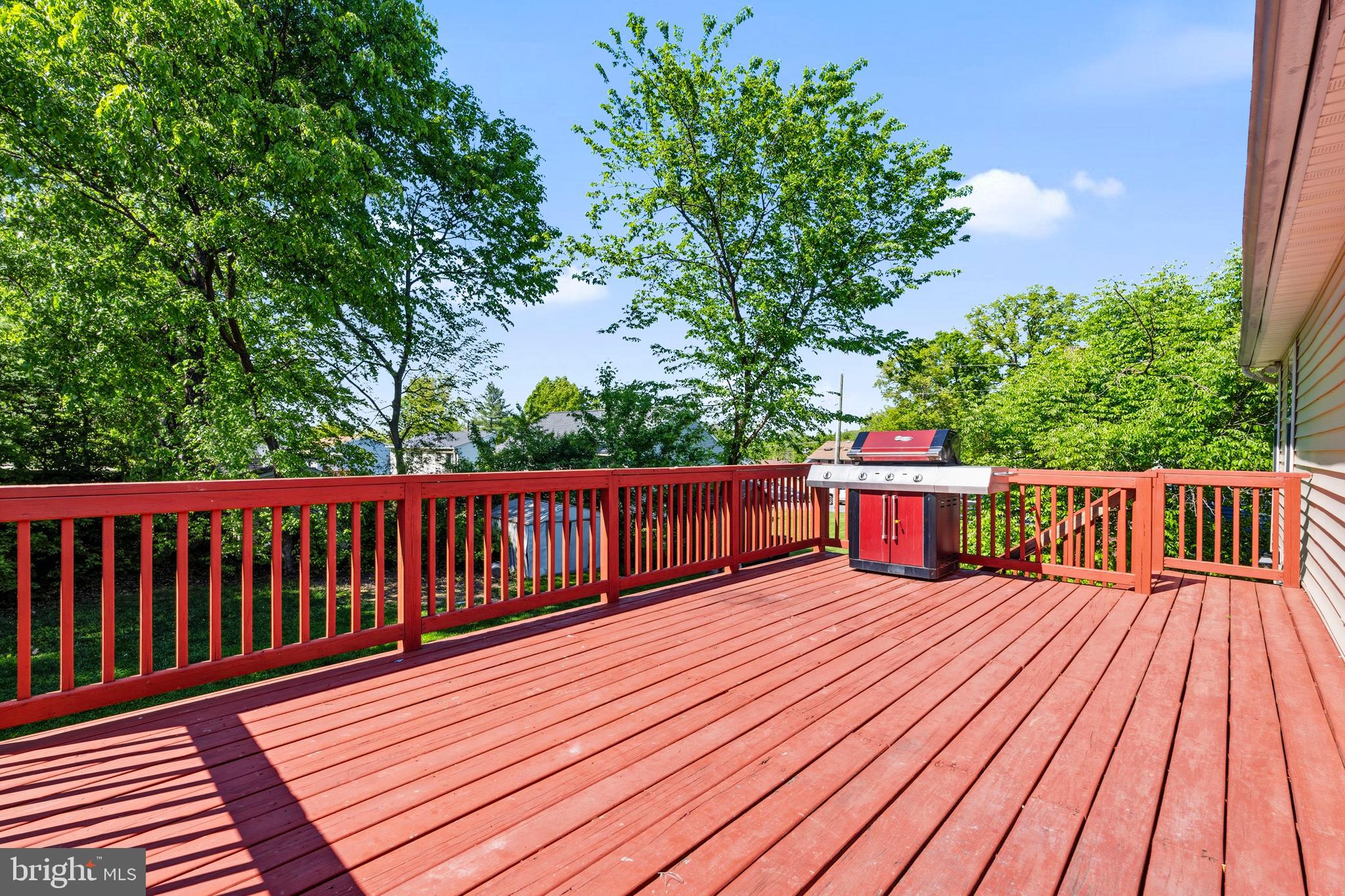 CATONSVILLE MANOR - Residential