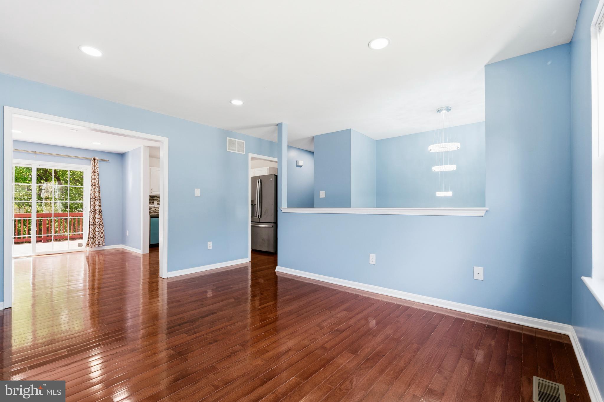 CATONSVILLE MANOR - Residential