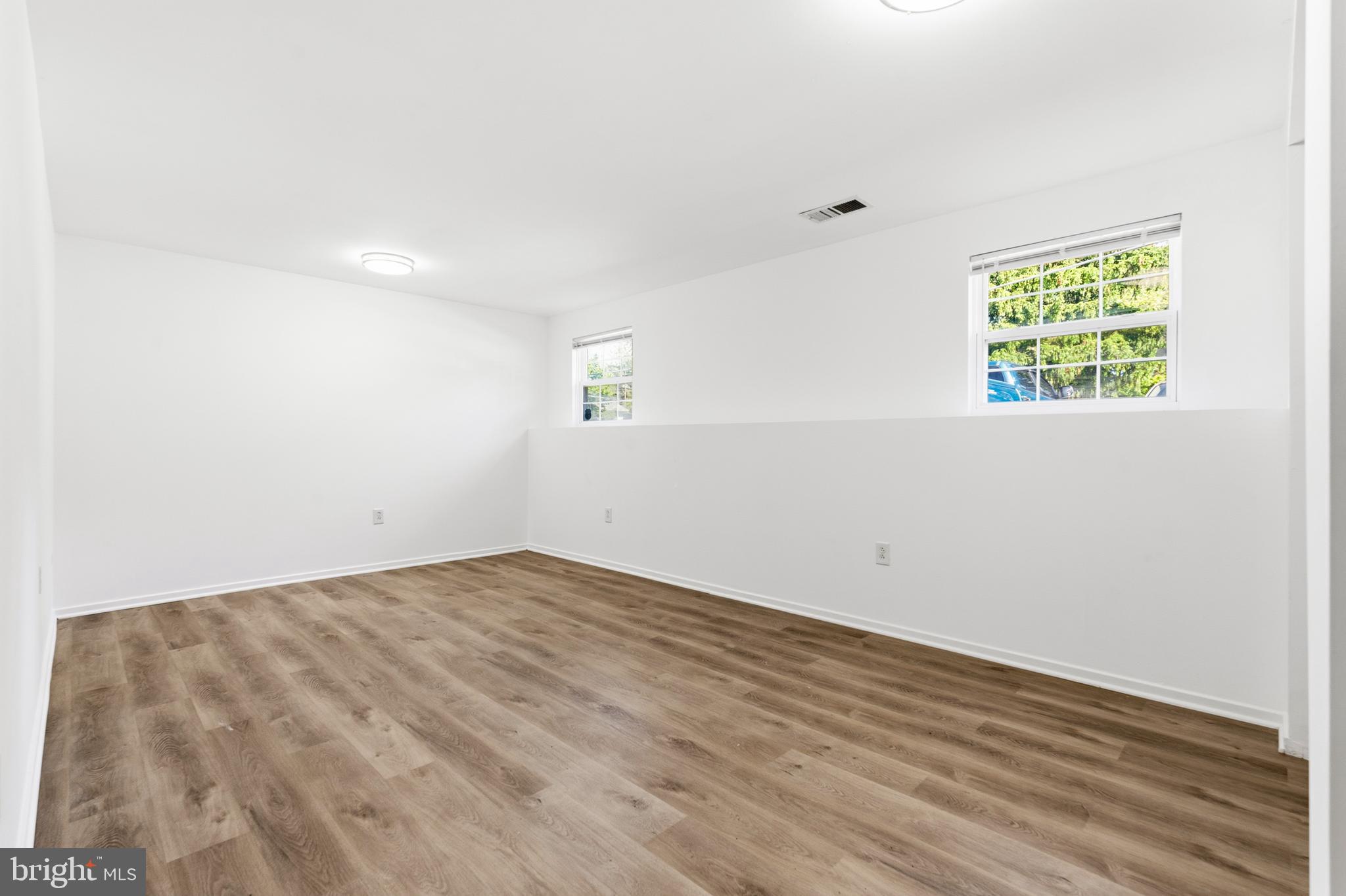 CATONSVILLE MANOR - Residential