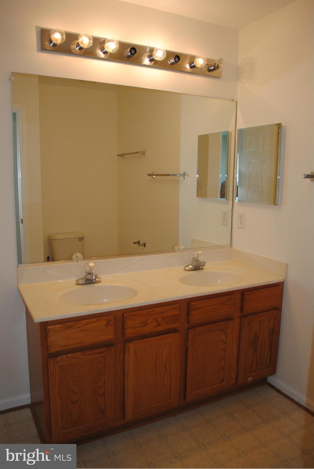 KINGSVIEW SUB - Residential Lease