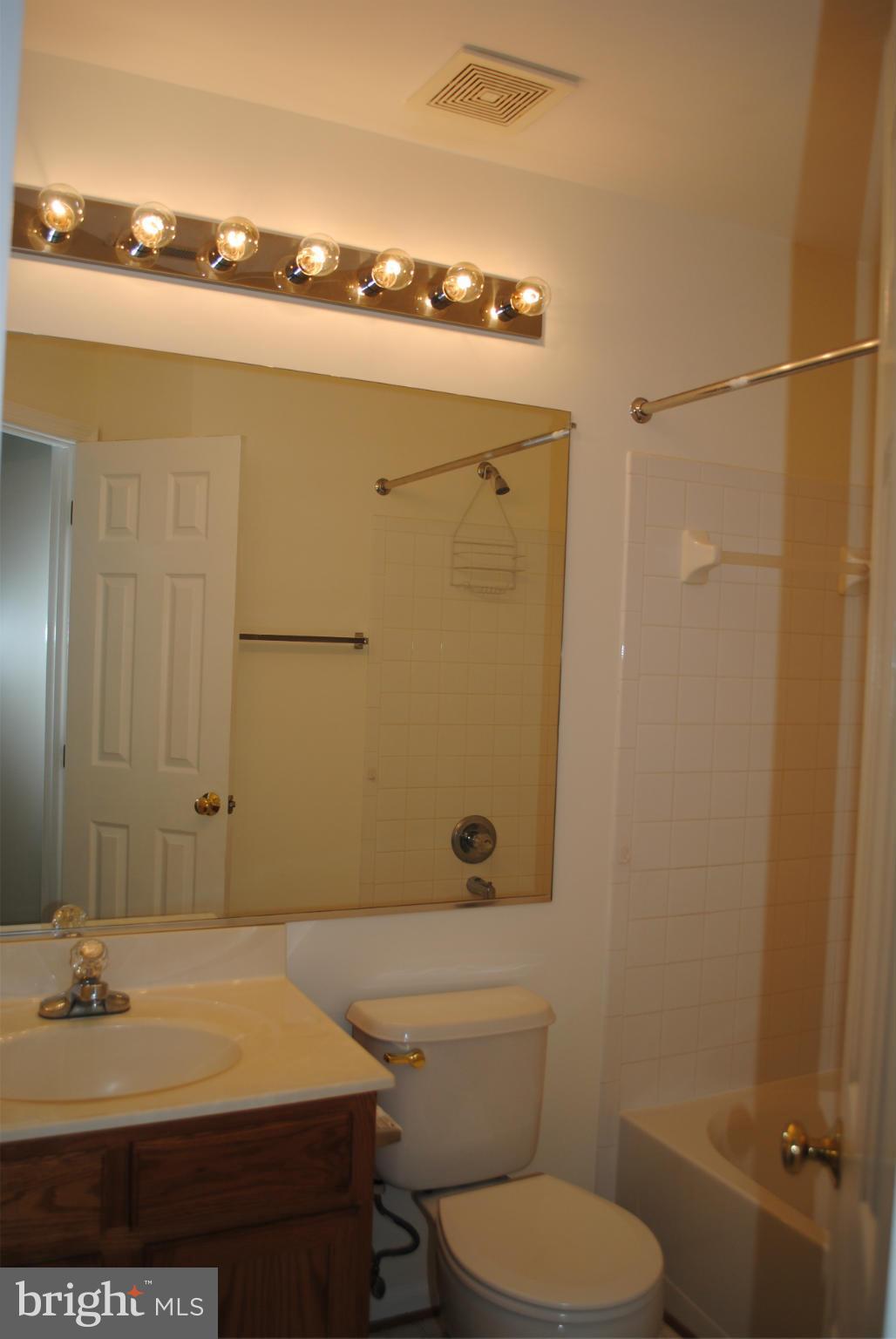 KINGSVIEW SUB - Residential Lease