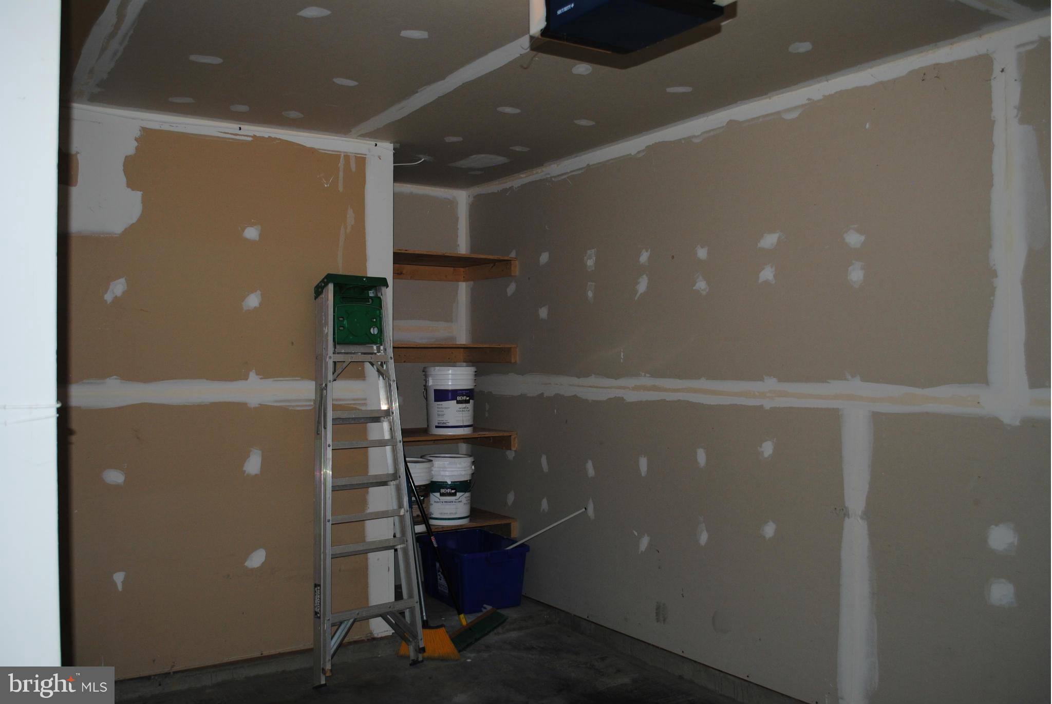 KINGSVIEW SUB - Residential Lease