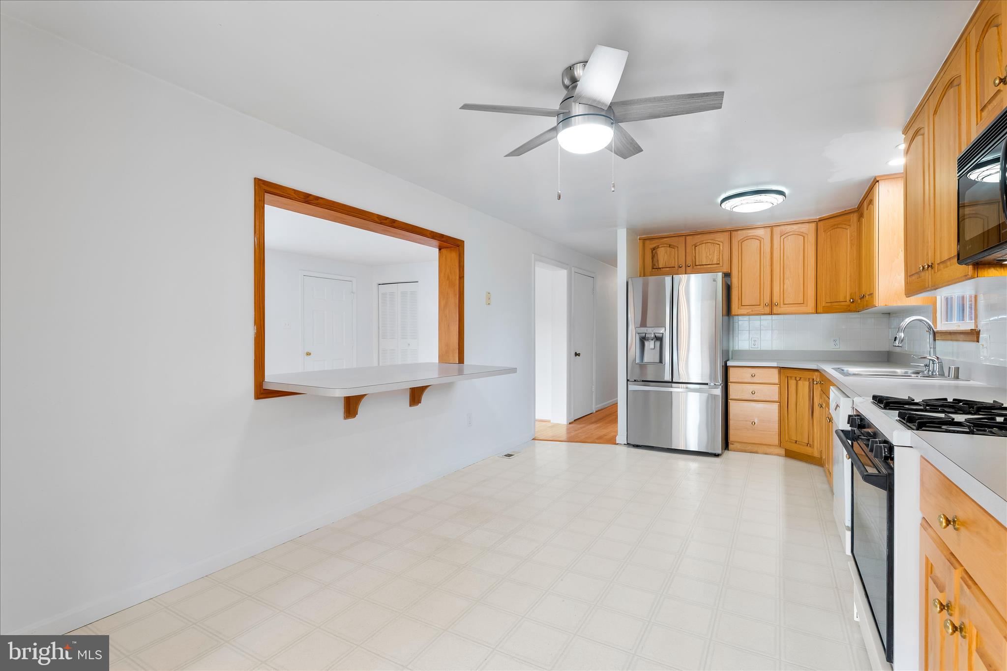 MID COUNTRY VIEW - Residential