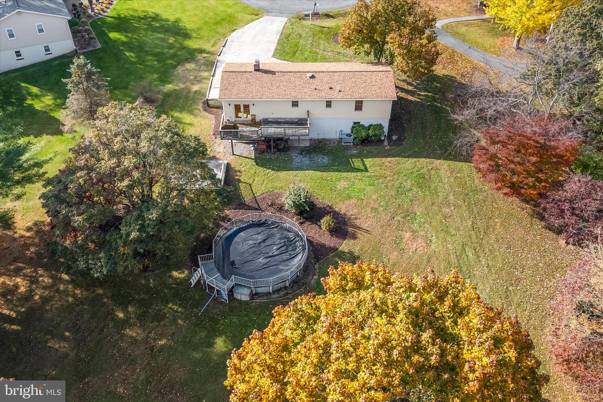 MID COUNTRY VIEW - Residential