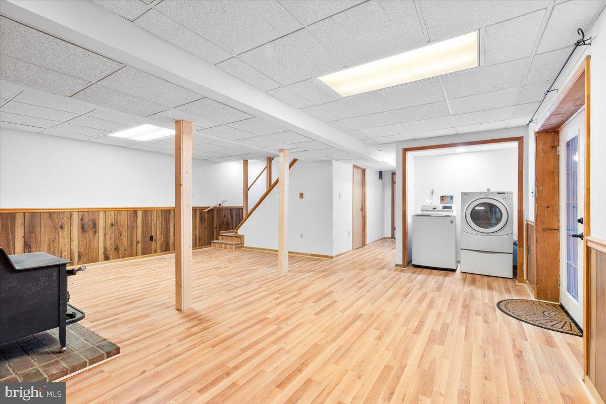 MID COUNTRY VIEW - Residential