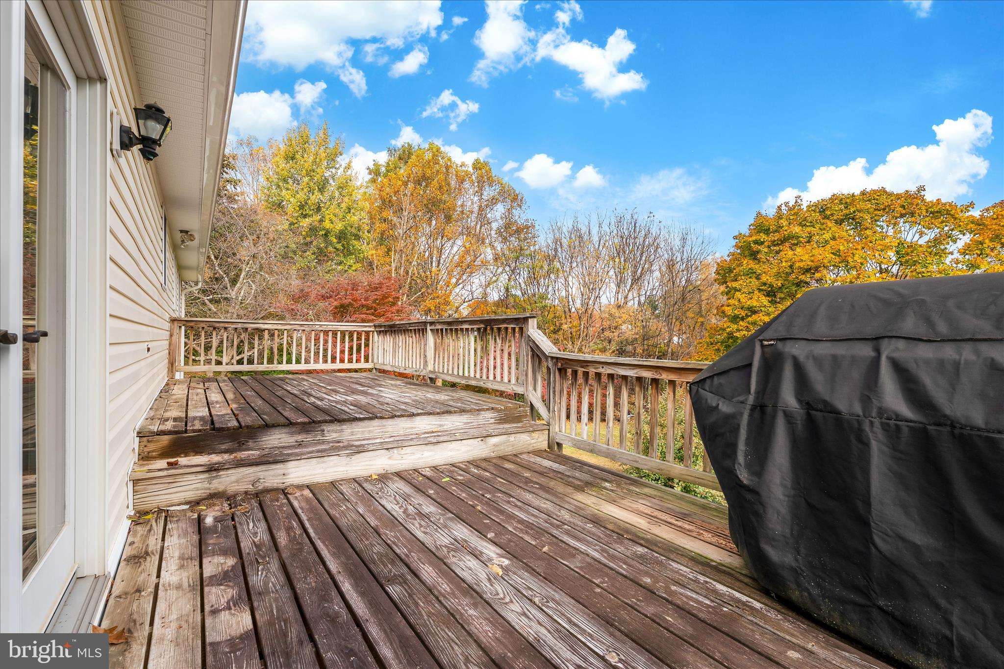 MID COUNTRY VIEW - Residential