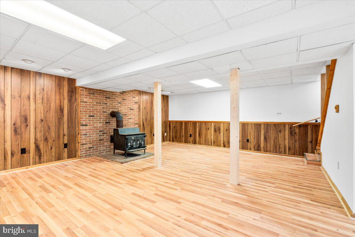 MID COUNTRY VIEW - Residential