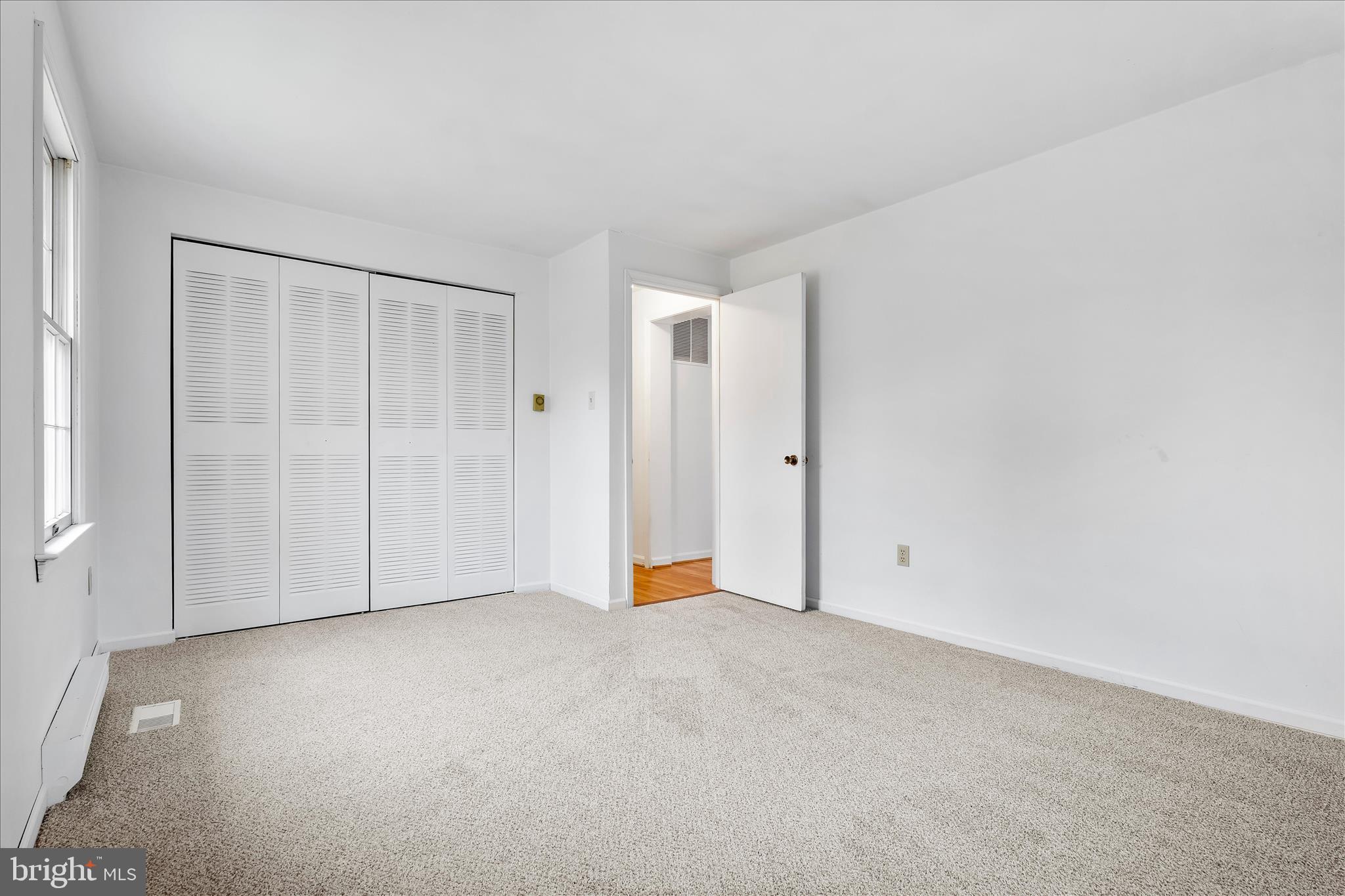 MID COUNTRY VIEW - Residential