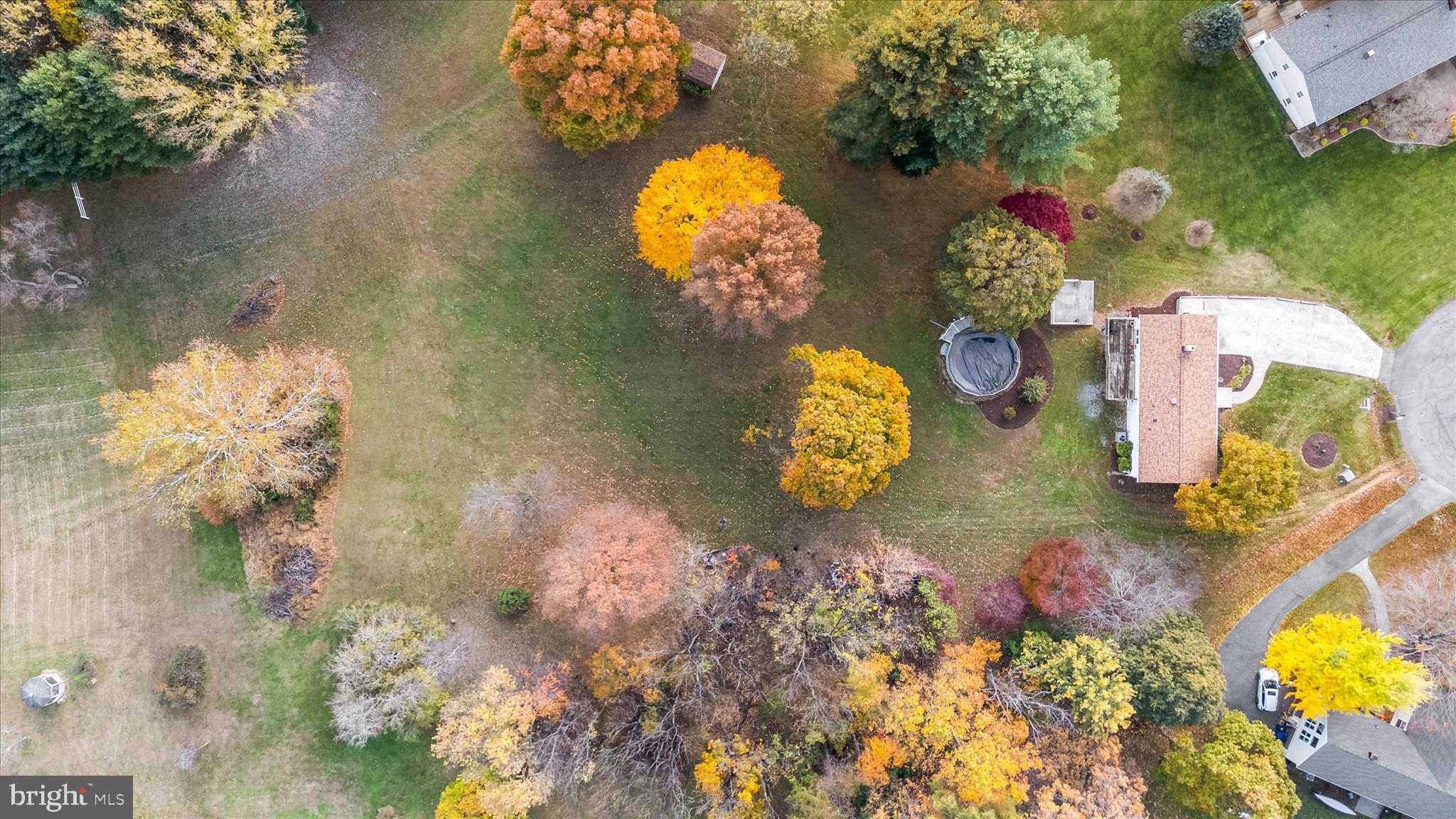 MID COUNTRY VIEW - Residential