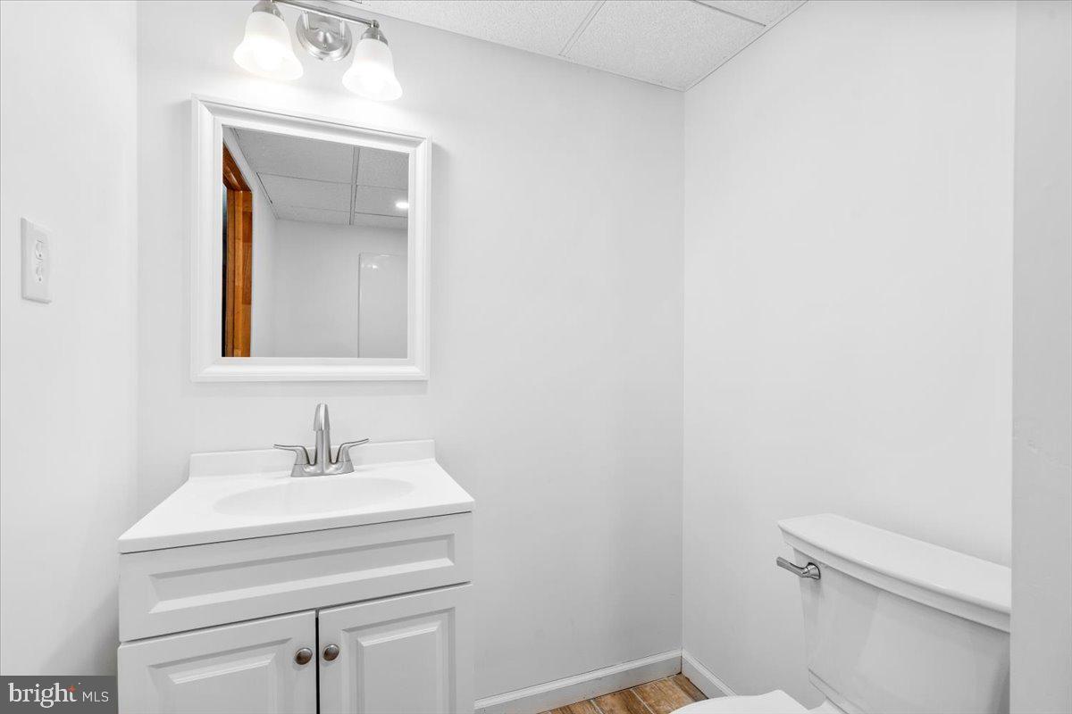 MID COUNTRY VIEW - Residential