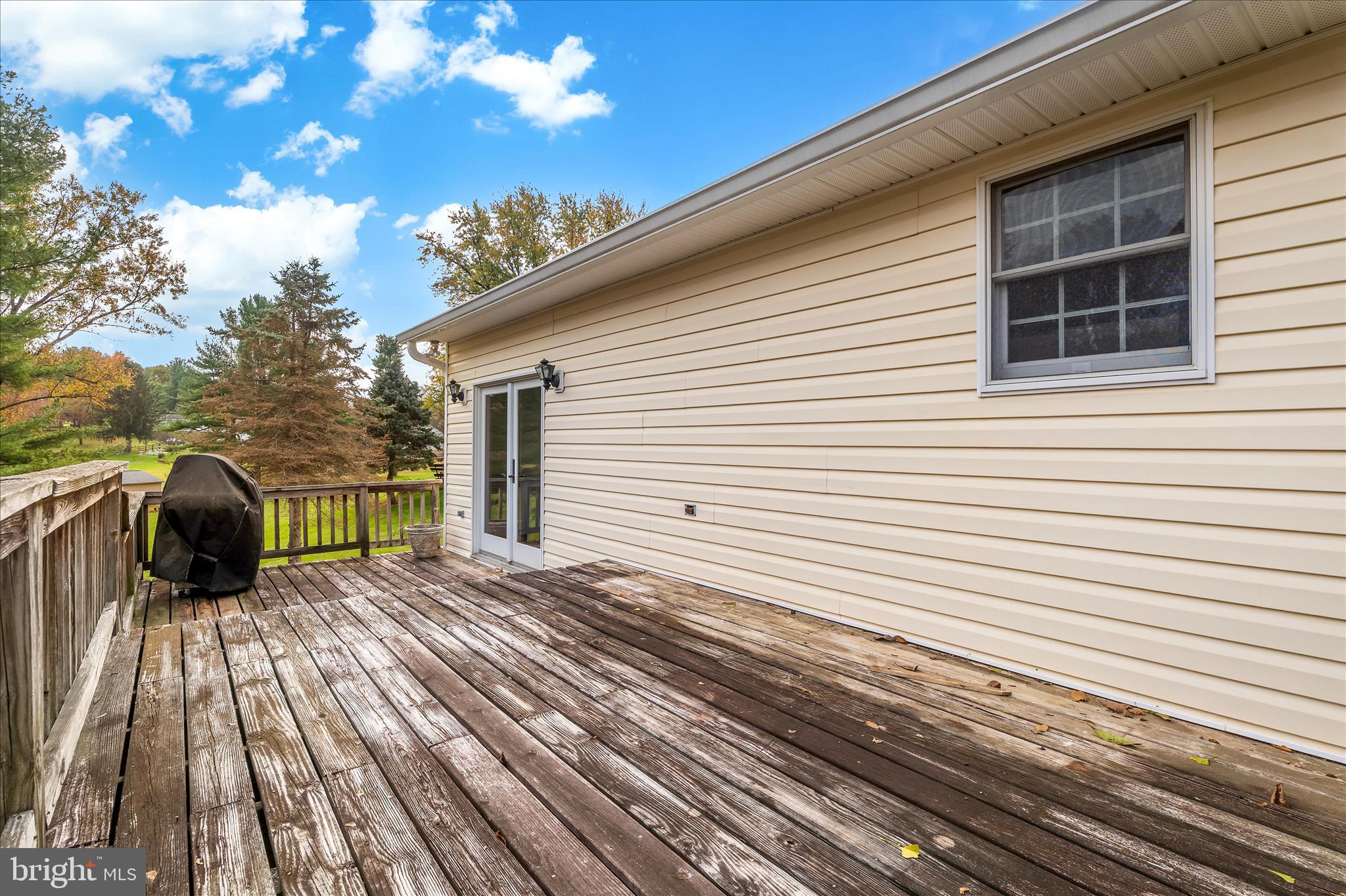 MID COUNTRY VIEW - Residential