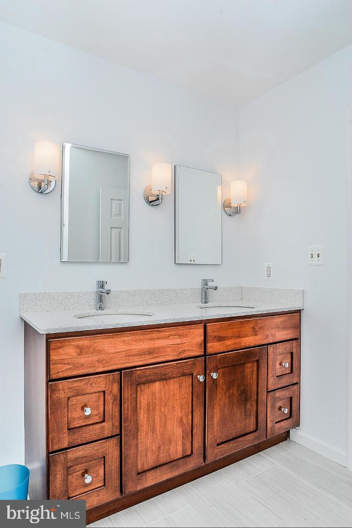 TIMBERLAKE ESTATES SOUTH - Residential Lease