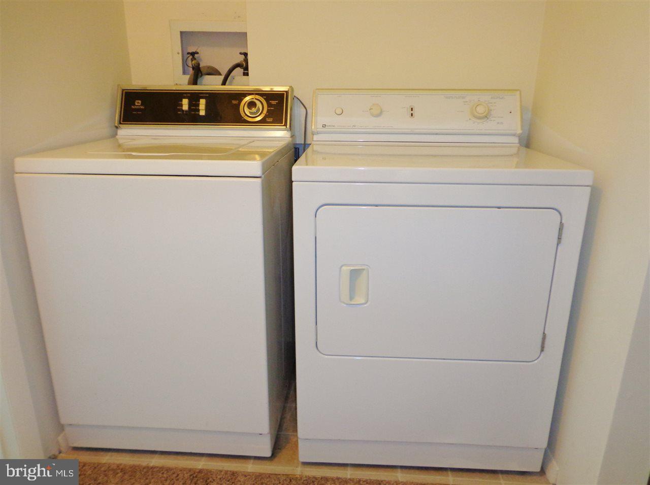 WASHINGTON SQUARE - Residential