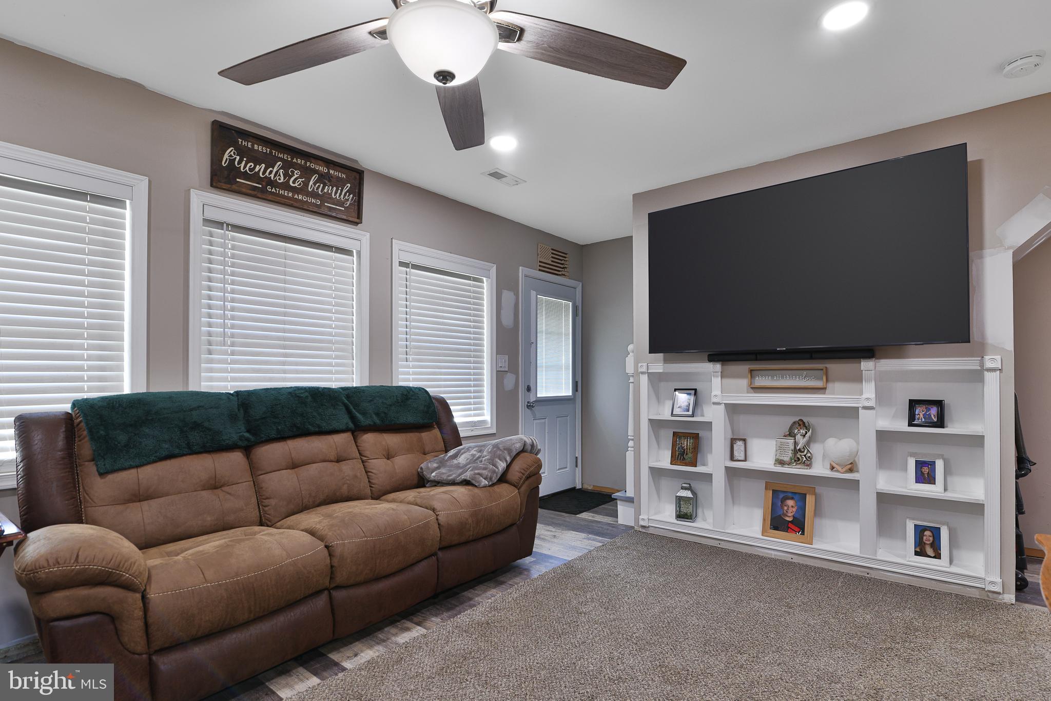 HOLLY HILL - Residential