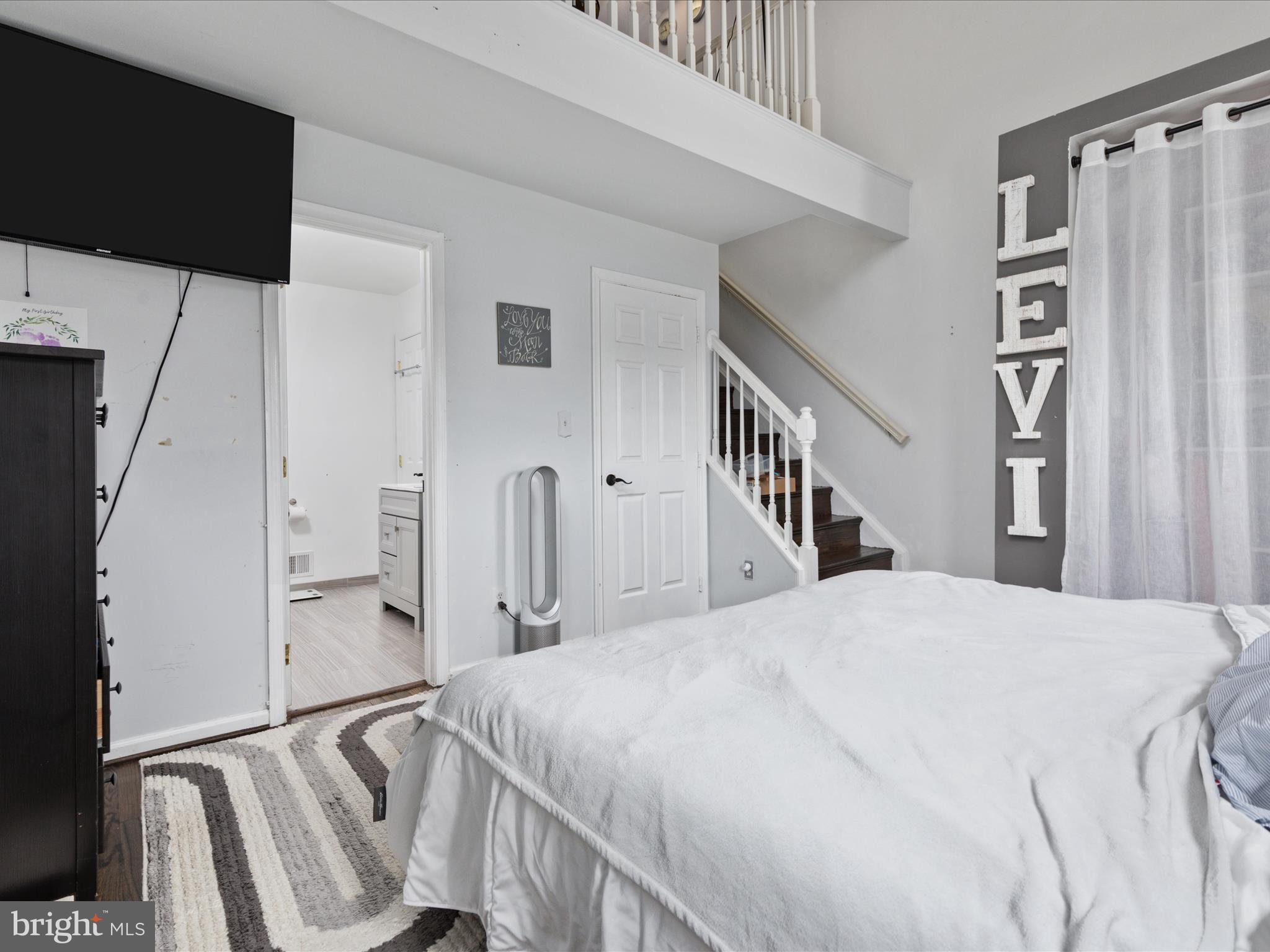 MONTCLAIR MEWS - Residential