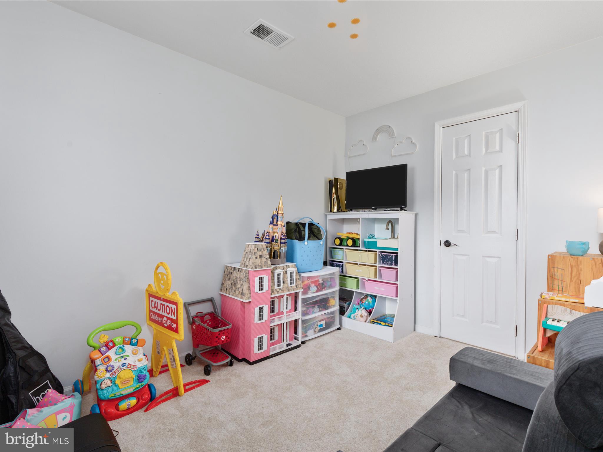 MONTCLAIR MEWS - Residential