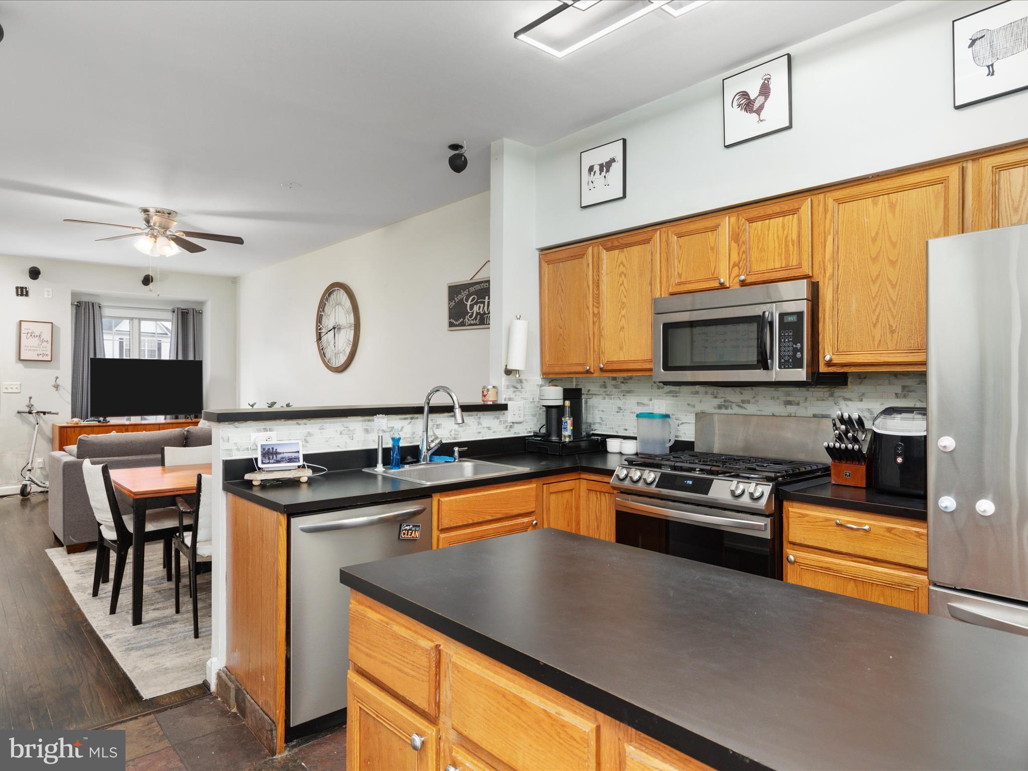 MONTCLAIR MEWS - Residential