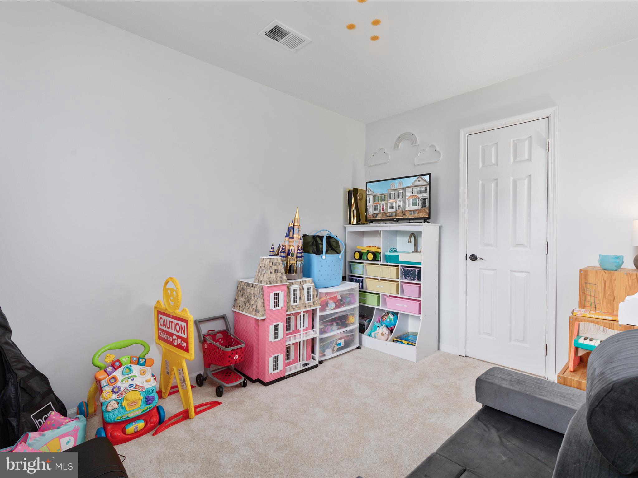 MONTCLAIR MEWS - Residential