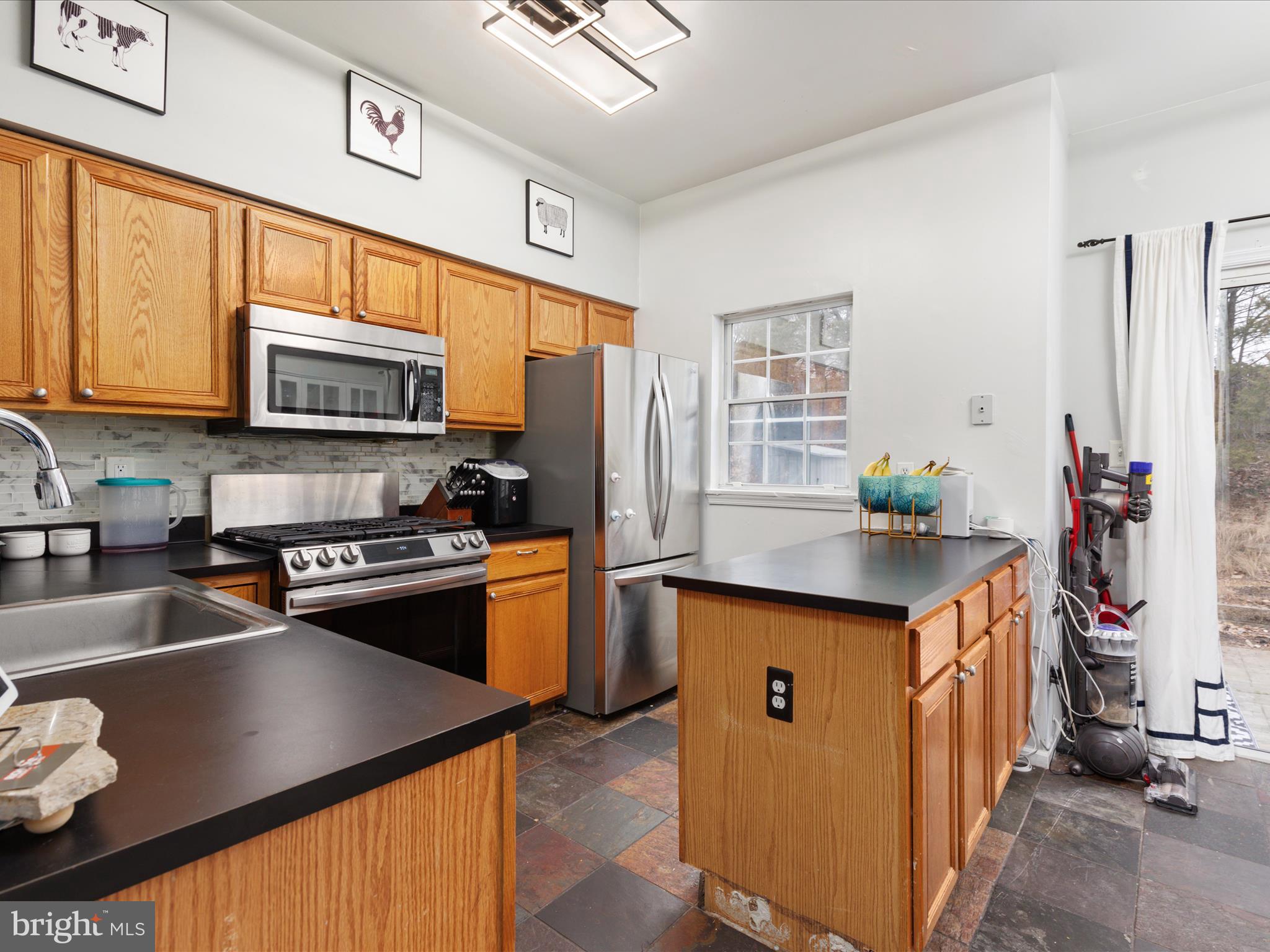 MONTCLAIR MEWS - Residential