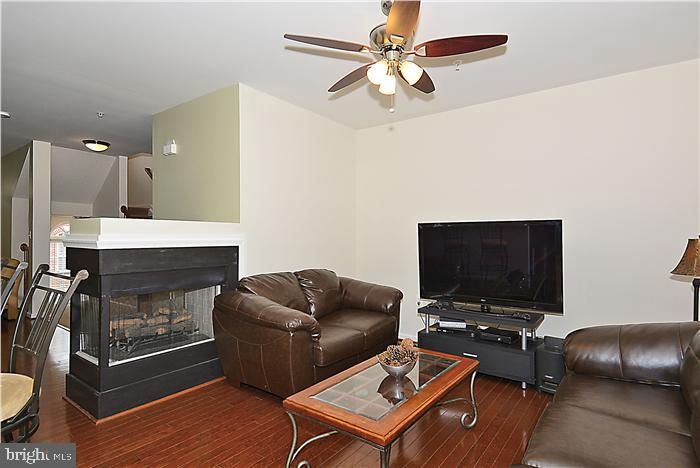 MARKET CENTER CONDOMINIUM - Residential Lease