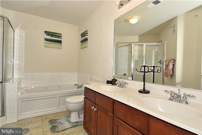 MARKET CENTER CONDOMINIUM - Residential Lease