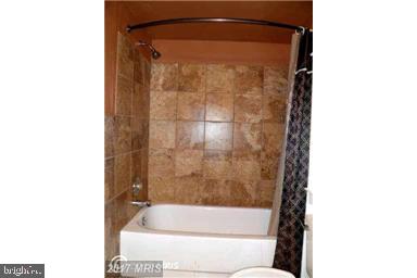 BATTERY HEIGHTS - Residential Lease