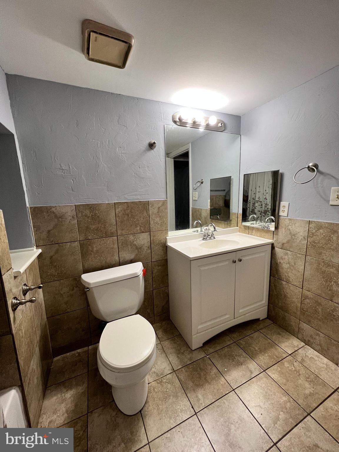 BATTERY HEIGHTS - Residential Lease