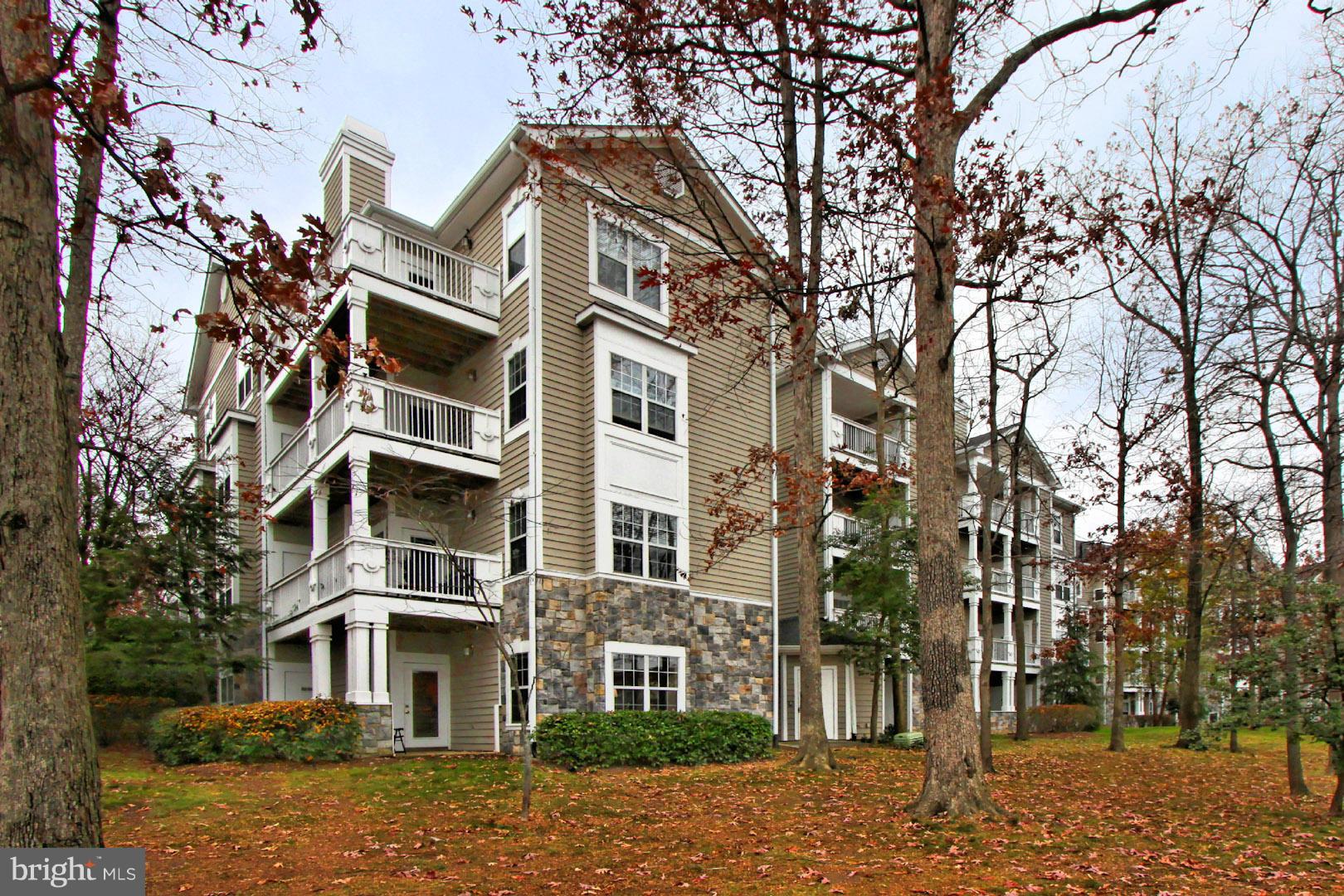 EDGEWATER AT TOWN CENTER - Residential