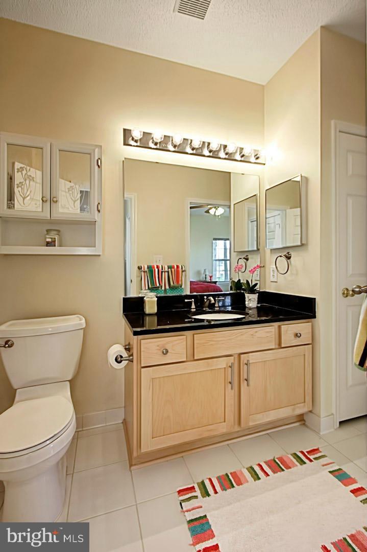 EDGEWATER AT TOWN CENTER - Residential