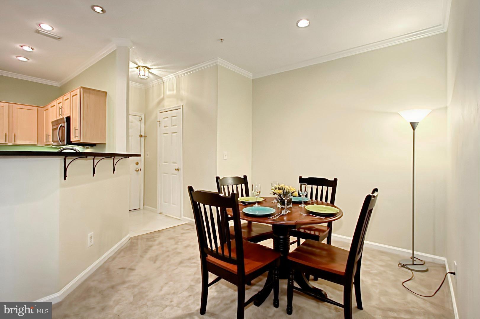 EDGEWATER AT TOWN CENTER - Residential