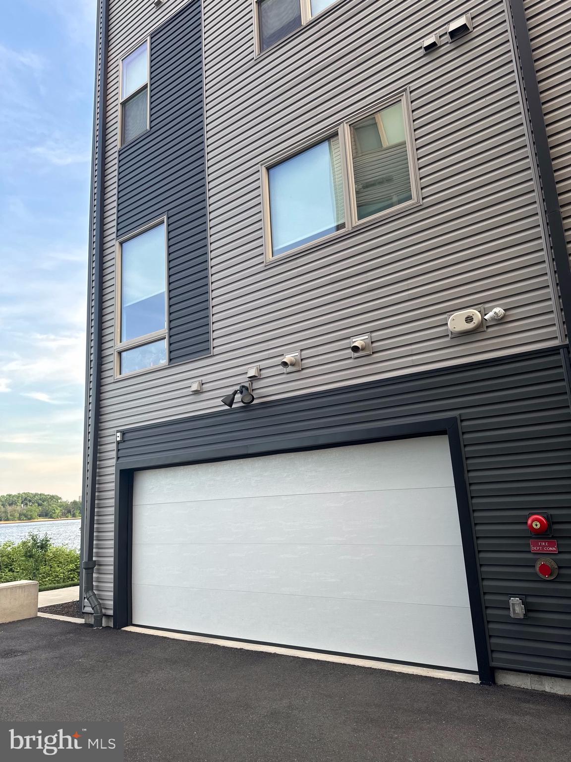 3213 BIRCHVIEW WALK