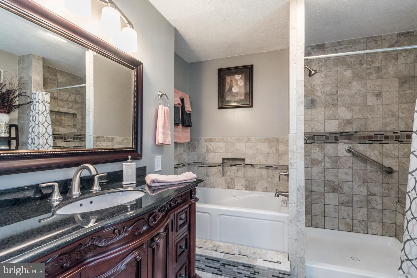 QUAIL SPRINGS ESTATES - Residential