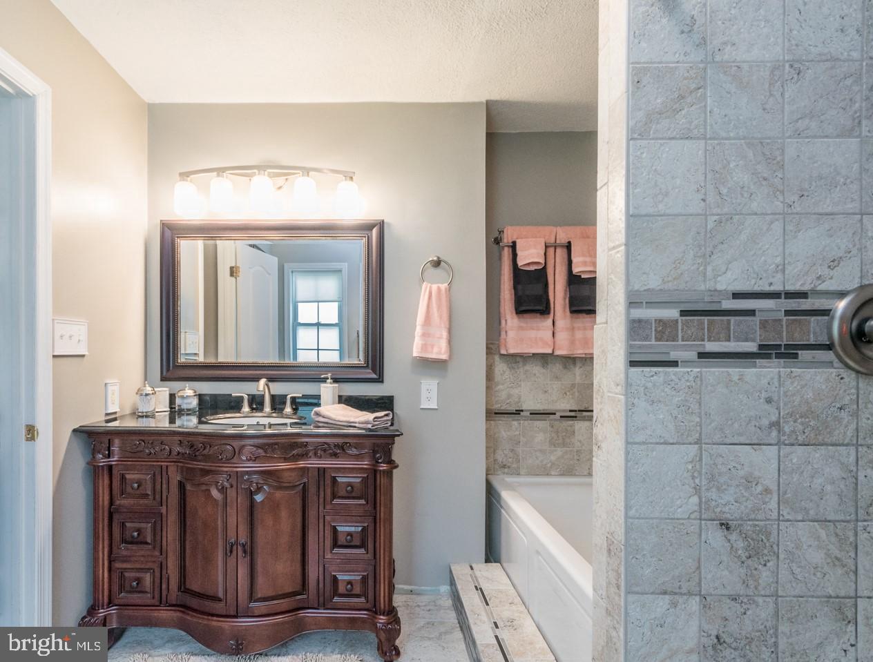 QUAIL SPRINGS ESTATES - Residential