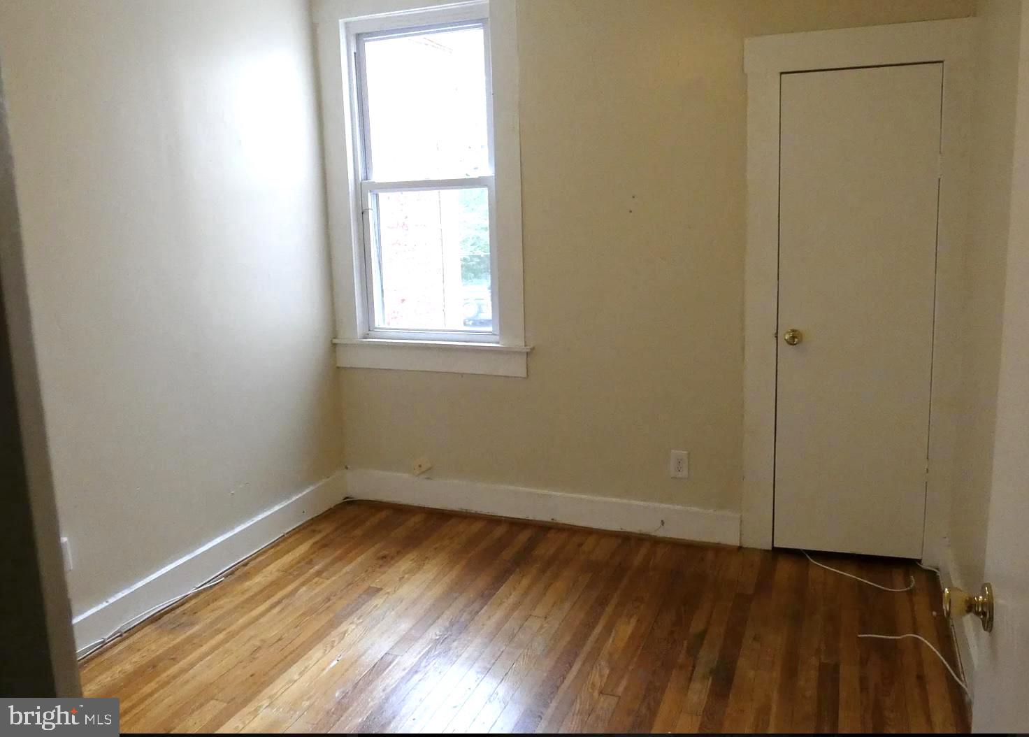 MILL HILL - Residential Lease