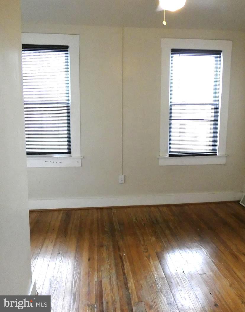 MILL HILL - Residential Lease