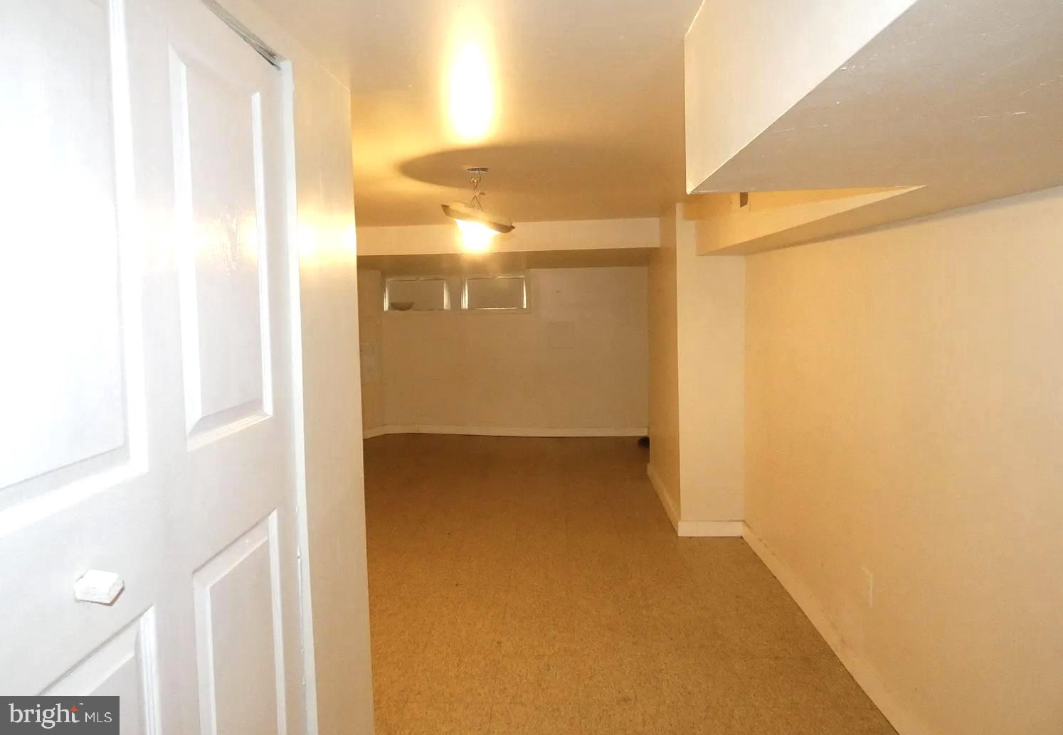 MILL HILL - Residential Lease