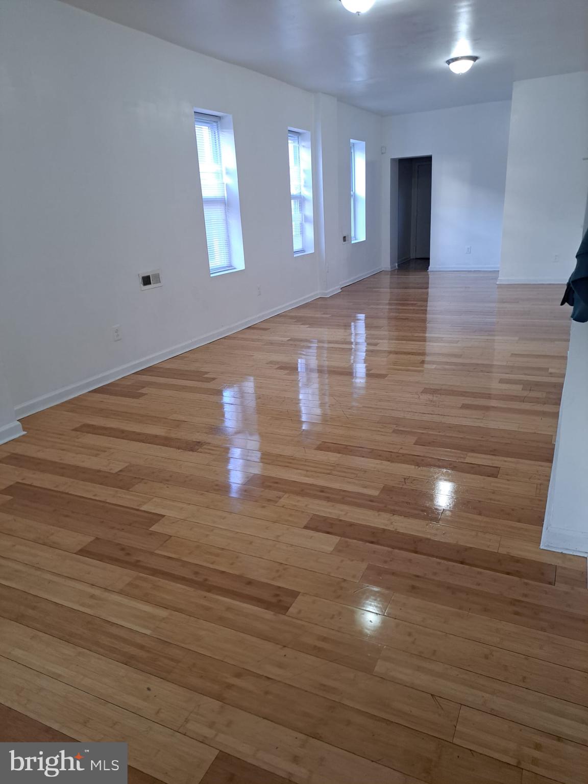 PHILADELPHIA (WEST) - Residential