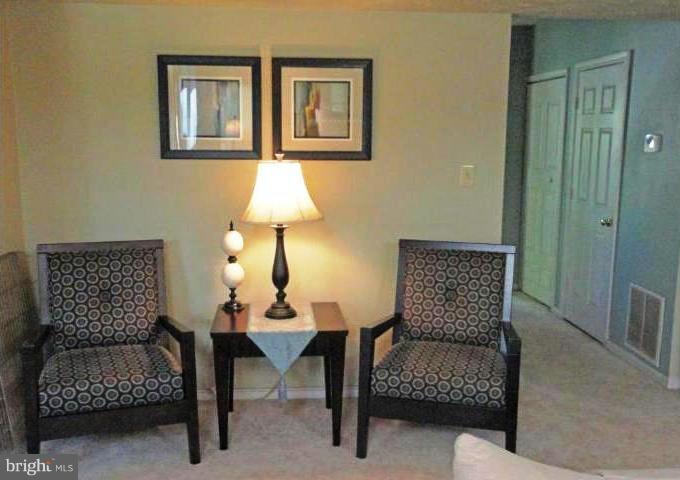 ST CHARLES SUB - HAMPSHIRE - Residential Lease