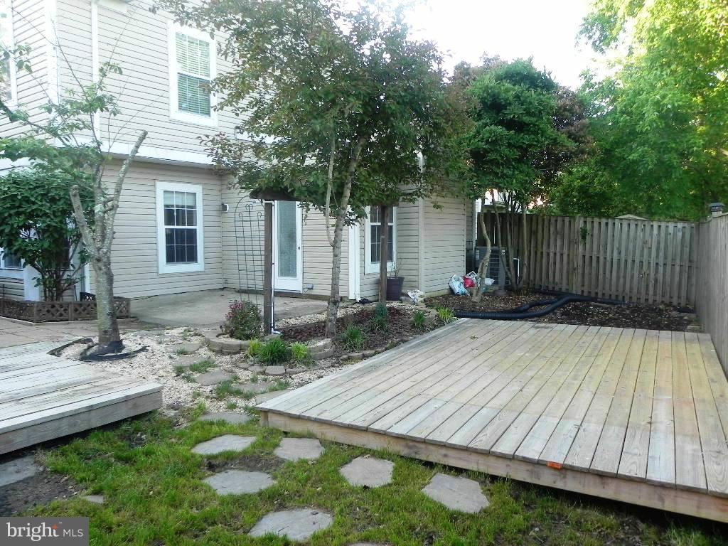 ST CHARLES SUB - HAMPSHIRE - Residential Lease