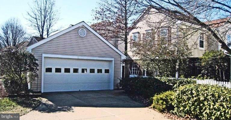 ST CHARLES SUB - HAMPSHIRE - Residential Lease