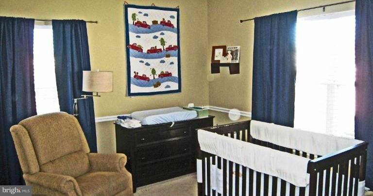 ST CHARLES SUB - HAMPSHIRE - Residential Lease