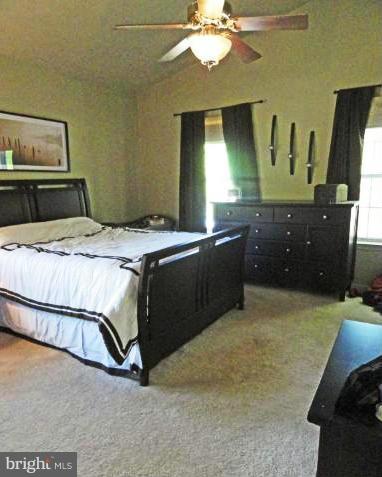 ST CHARLES SUB - HAMPSHIRE - Residential Lease