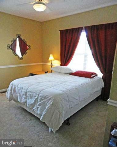 ST CHARLES SUB - HAMPSHIRE - Residential Lease