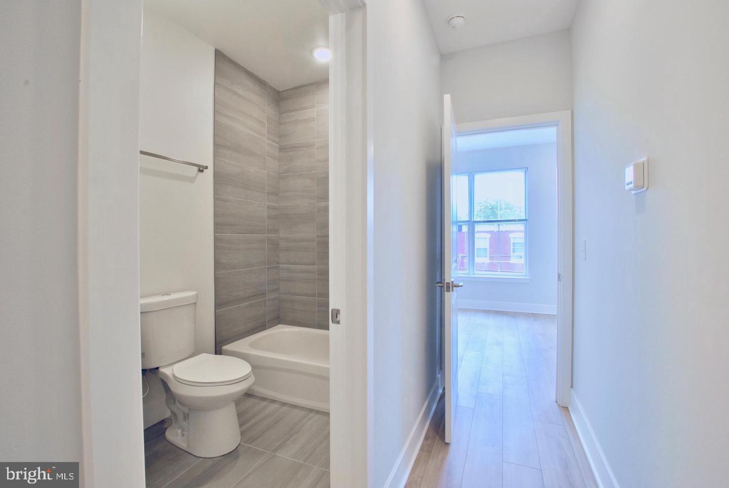 OLDE KENSINGTON - Residential Lease