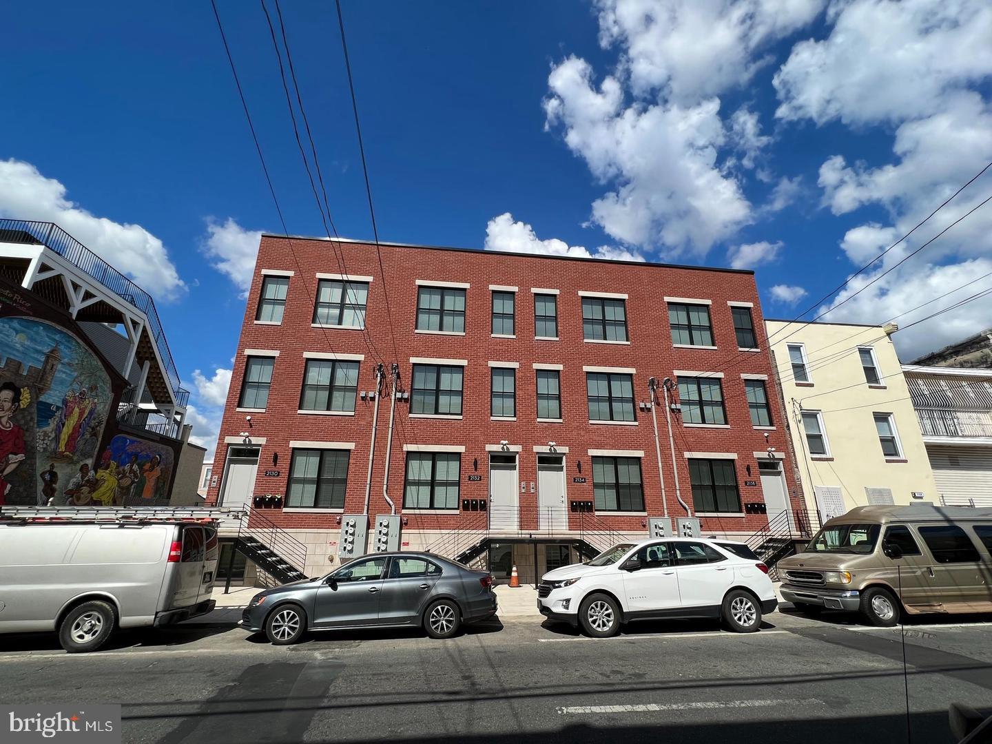 OLDE KENSINGTON - Residential Lease