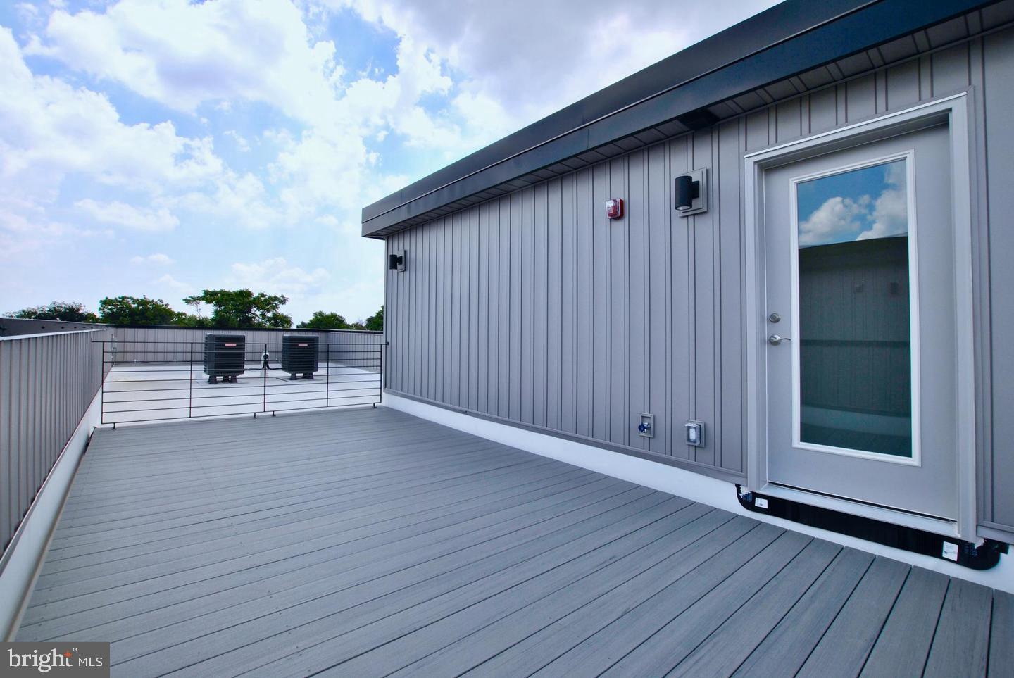 OLDE KENSINGTON - Residential Lease