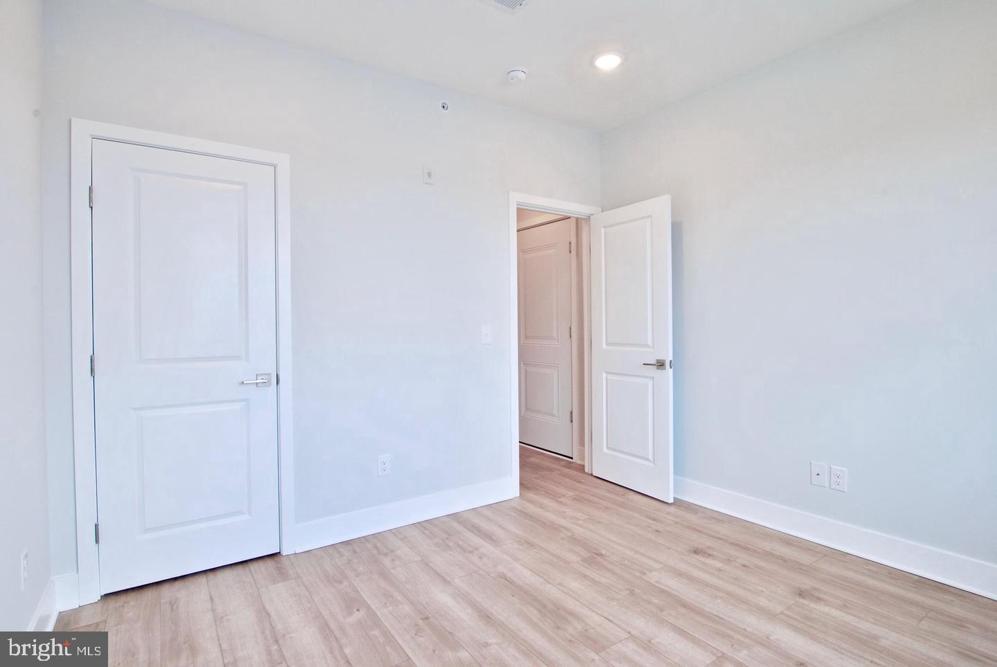 OLDE KENSINGTON - Residential Lease